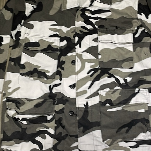 Men’s Black/White/Gray Camo Jacket - Picture 2 of 5